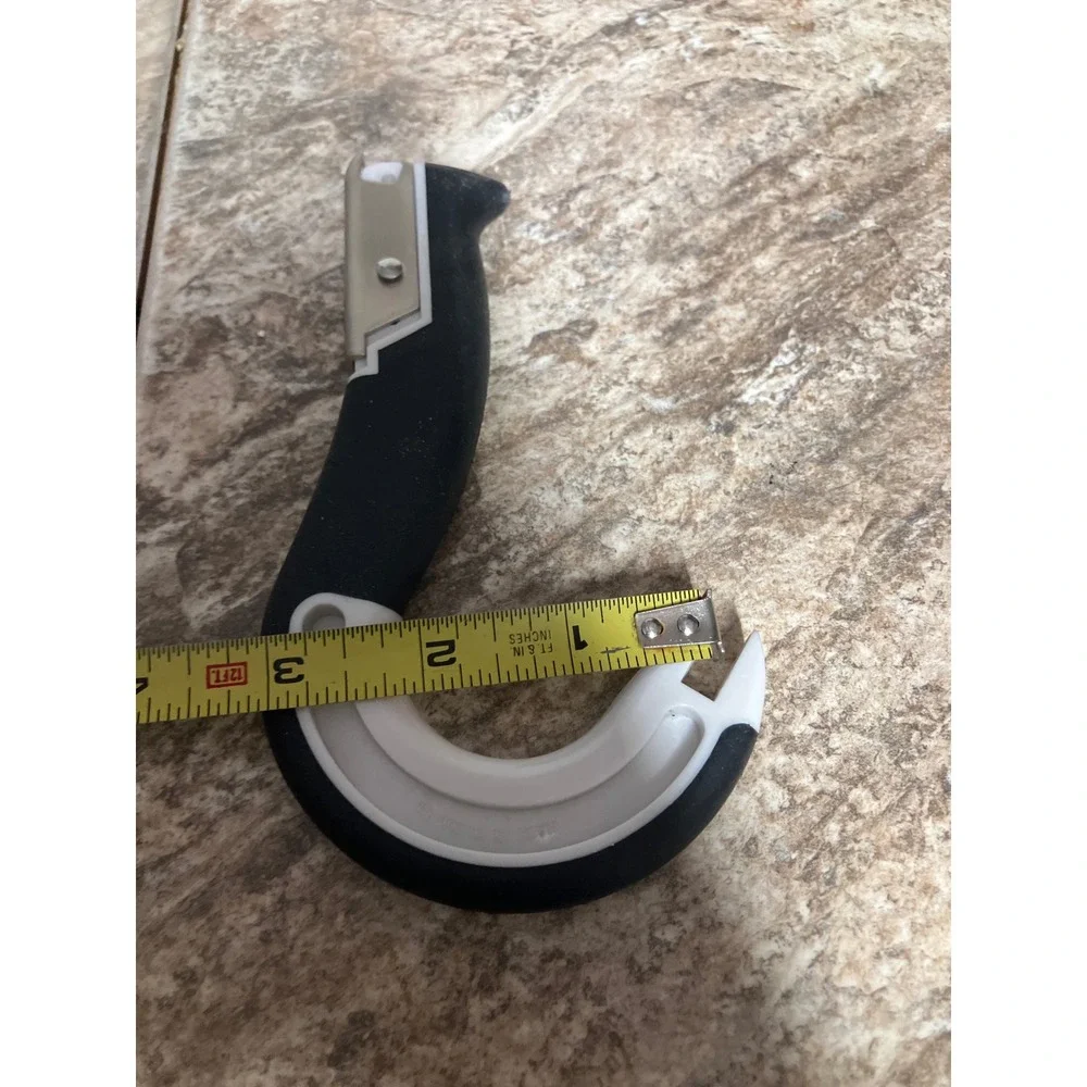 Ergonomic J-Hook Safety Box Cutter Utility Black White Recessed Blade 6.5
